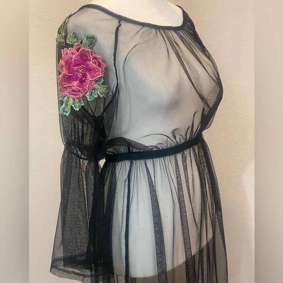 NWOT Potter’s Pot Black Sheer Mesh Dress with Flower Appliqués Size Small - Picture 8 of 13